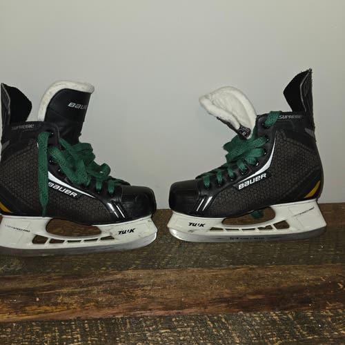 Bauer Hockey Skates 6 (Used)