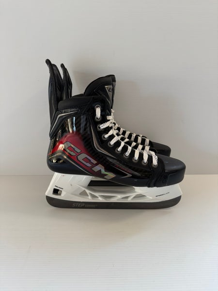 Like New Size 8 Regular Senior CCM JetSpeed FT8 Pro Hockey Skates