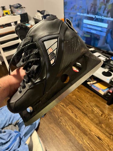 True One Piece Hockey Goalie Skates Pro Stock 9 (Used)