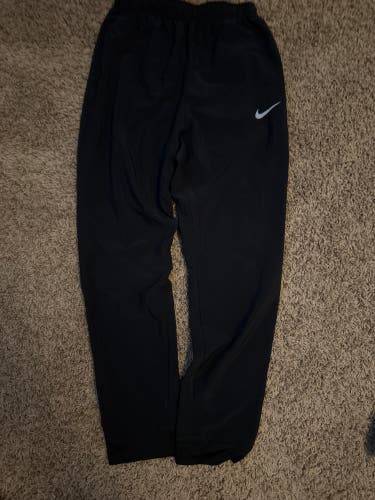 Black XL Boys Nike Pants (Used)