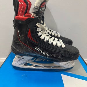 Bauer Vapor 3X Pro Hockey Skates Extra Wide Width Size 3.5 w/extra steel (Used)