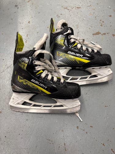 2024 Bauer Vapor X4 Hockey Skates 13.5 (Used)