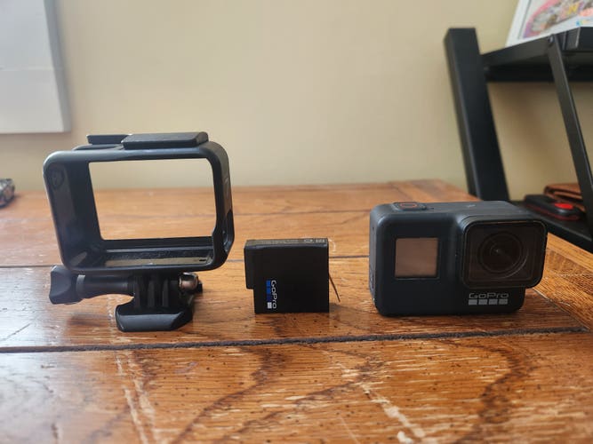 (Used) Gopro Hero 7 Black With Battery And Cage