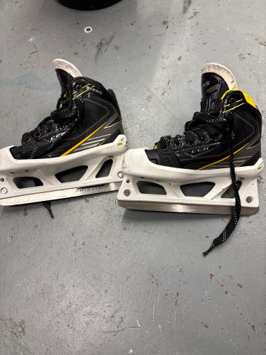 CCM Tacks 6092 Hockey Goalie Skates Size 1.5 (Used)