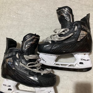 Junior True Catalyst ARC (SMU) Hockey Skates | Size 2