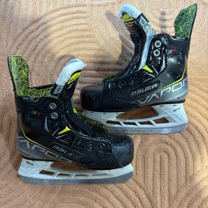 Youth Bauer Vapor 3X Hockey Skates Regular Width 12.5 (Used)