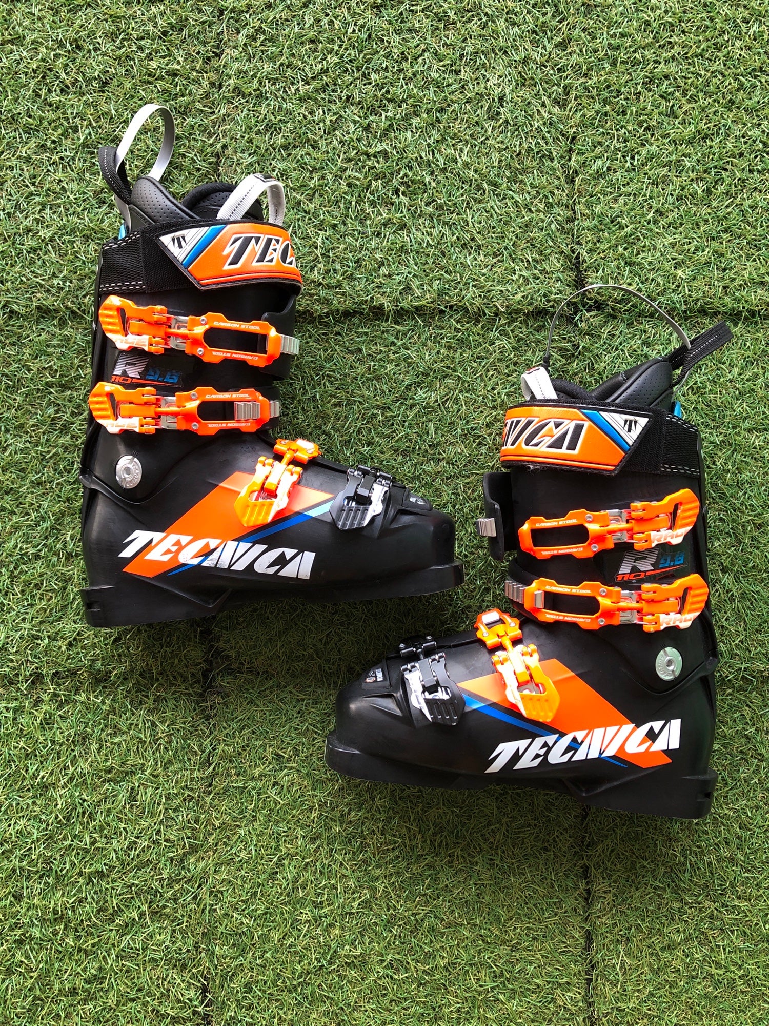 New Tecnica R9.3 110 Racing Ski Boots | SidelineSwap | Buy