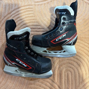 Youth CCM JetSpeed FT340 Hockey Skates Regular Width 11 (Used)