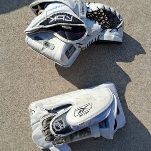 Reebok 8K INT Regular hockey goalie gloves set (Used)
