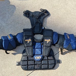 XL INT Vaughn Legacy 4040 Goalie Chest Protector (Used)