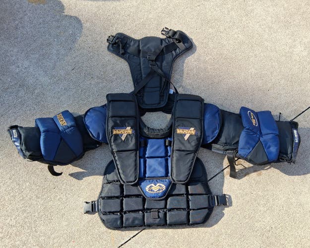 XL INT Vaughn Legacy 4040 Goalie Chest Protector (Used)