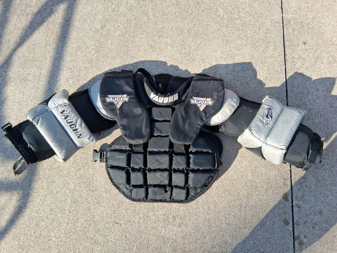 XL INT Vaughn XP Custom Goalie Chest Protector (Used)