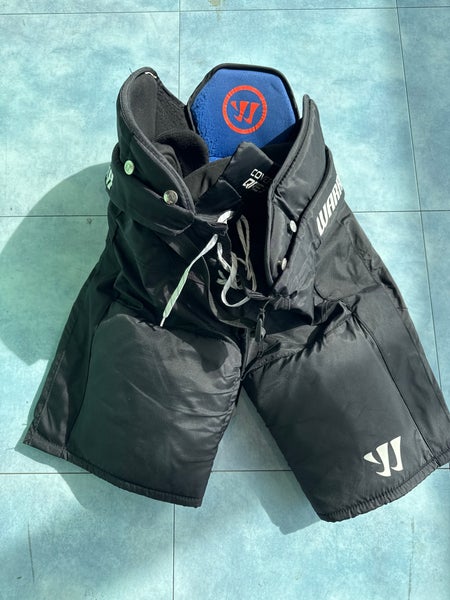 Black Senior XLarge Warrior Covert QRE 3 Hockey Pants (Used)