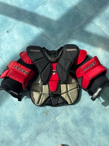 Junior Large Vaughn Goalie Chest Protector (Used)
