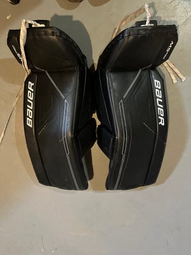 Medium 2022 Bauer Supreme M5 Pro Goalie Leg Pads (Used)