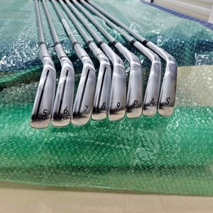 TaylorMade Qi Right Handed Iron Set Stiff Flex