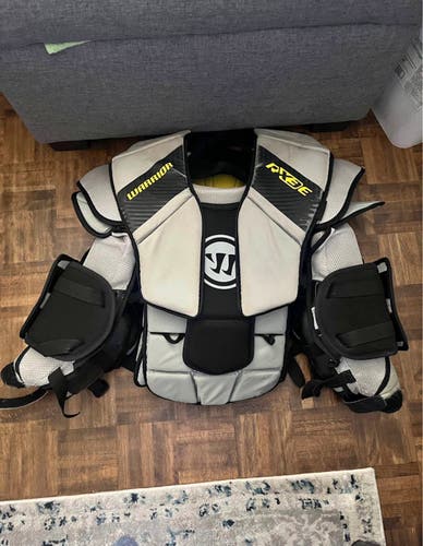Goalie chest protector