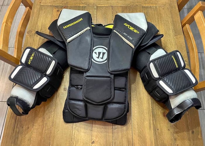 Warrior goalie chest protector intermediate L/XL