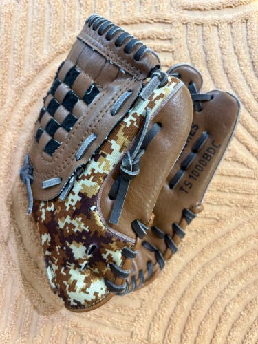 Brown Adidas Easy Close RH Baseball Glove 10" (Used)