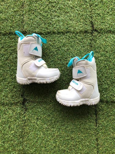 Kid's 7C (Toddler) Burton Mini Grom Snowboard Boots (Used)