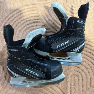 Youth CCM Tacks 9040 Hockey Skates Regular Width 11 (Used)