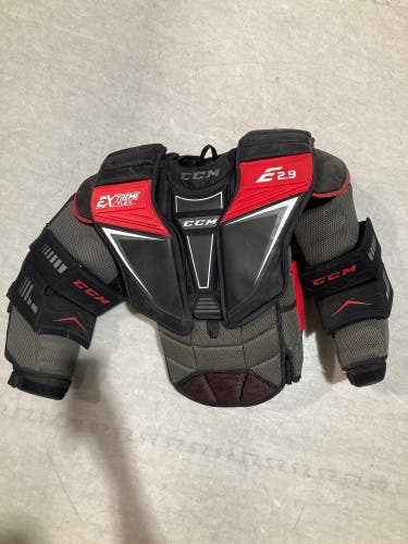Intermediate Large CCM Extreme Flex Shield E2.9 Goalie Chest Protector