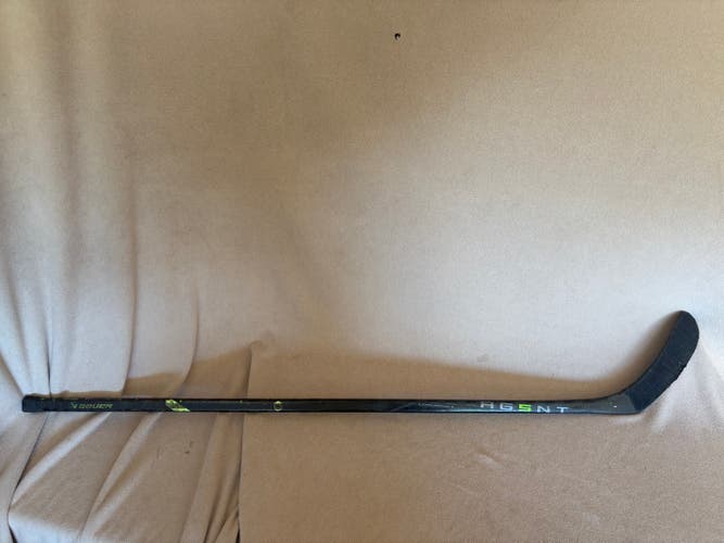 Intermediate Bauer Ag5nt Right Handed Hockey Stick Pro Stock (Used)