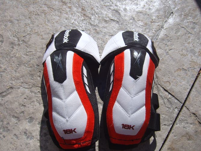 Excellent Condition Reebok 18K Hockey Elbow Pads sz Senior Large