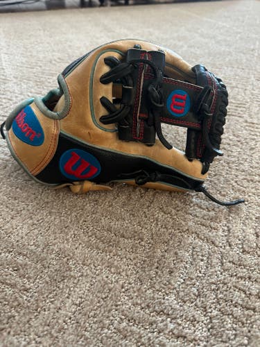 RH Wilson A2000 Baseball Superskin Glove 11.5" (Used)
