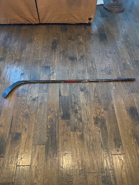 Senior Bauer Vapor X5 Pro Right Handed Hockey Stick P92 (Used)