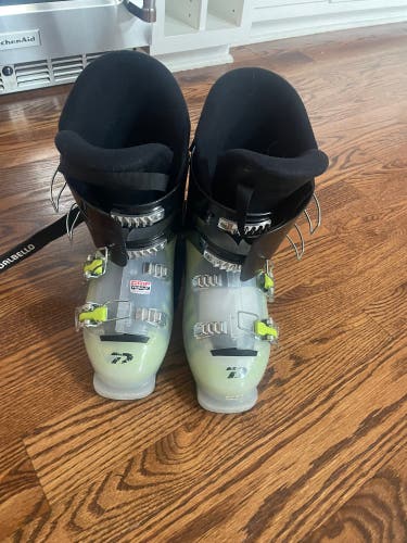 Mondo 24 & 24.5 Dalbello Menace 4 Ski Boots (Used)