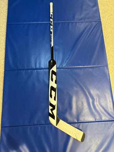 Senior CCM Eflex 5.5 Regular Goalie Stick 26" Paddle (Used)