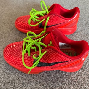 Kid's 6.5Y (Big Kids / Youth) Nike Shoes (Used)