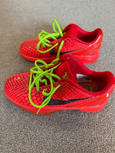 Kid's 6.5Y (Big Kids / Youth) Nike Shoes (Used)
