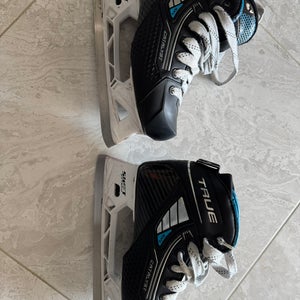 True Catalyst 5X4 Hockey Goalie Skates Size 4.5 (Used)
