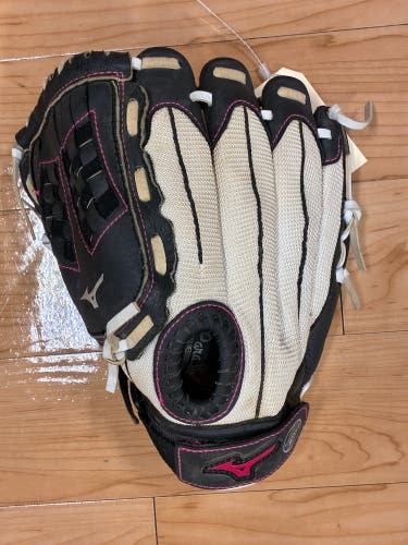 Mizuno Finch LH Softball Glove 11.5" (Used)