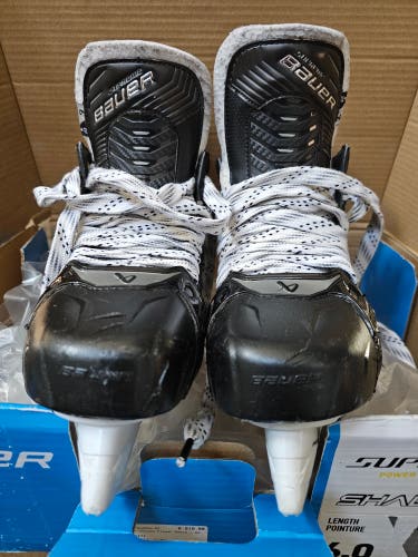 Bauer Supreme Shadow Skates – Intermediate Size 6 Fit 1 – New Condition