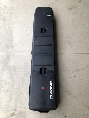 Dakine Low Roller Snowboard Bag (Used)