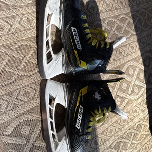 Bauer Supreme M4 Regular Junior Width Size 3 With Superfeet Insoles(Used)