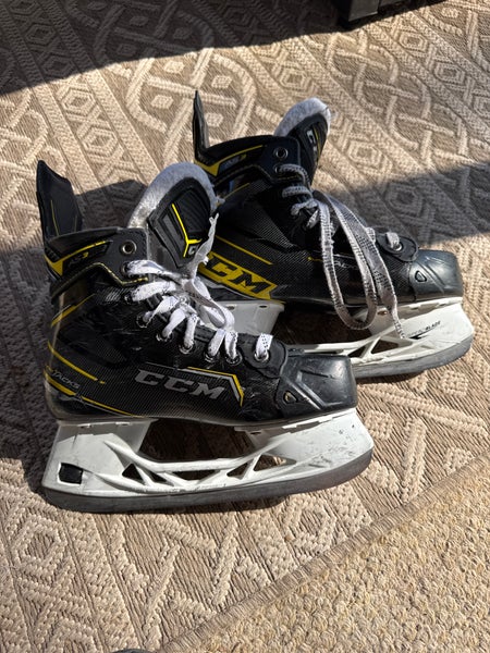 CCM Super Tacks AS3 Hockey Skates Regular Width Size 4 (Used)