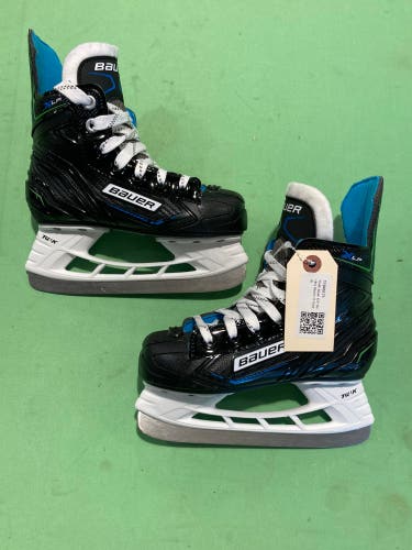 Youth Bauer XLP Hockey Skates 11 (Used)