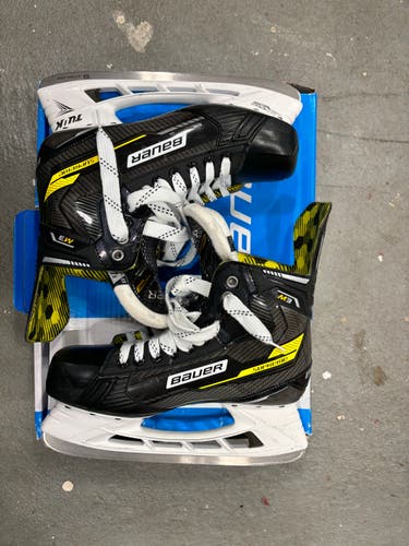 Bauer Supreme M3 Hockey Skates Extra Wide Width 7.5 (Used)