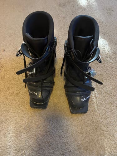 Mondo 28 & 28.5 Scarpa Telemark Ski Boots (Used)