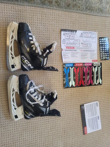 2024 CCM AS-580 Hockey Skates Regular Width Size 1.5 (Used)