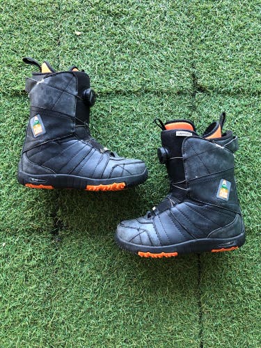 Kid's 4Y (Big Kids / Youth) Flow Micron Snowboard Boots (Used)