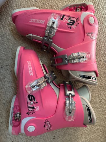 Roces 19 & 19.5 Kid's Roces All Mountain Ski Boots Soft Flex (Used)