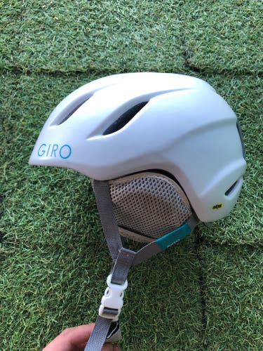 Kid's Small Giro Nine Mips Helmet (Used)