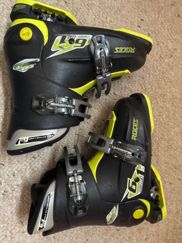 19 & 19.5 Roces All Mountain Ski Boots Soft Flex (Used)