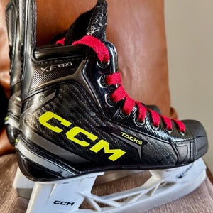 2024 CCM Tacks XF Pro Youth Hockey Skates - Y13.5