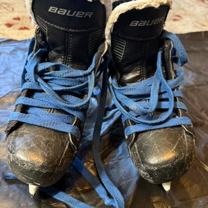 Bauer Hockey Skates 11 (Used)